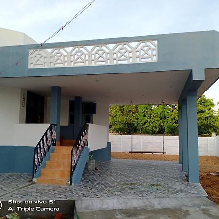 Madura Homestay - Gorgeous Home With 2Bhk 5 Minutes From Nh44 마두라이 외부 사진
